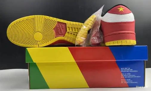 Low years 309242-307 25th Nike SB Dunk 0613